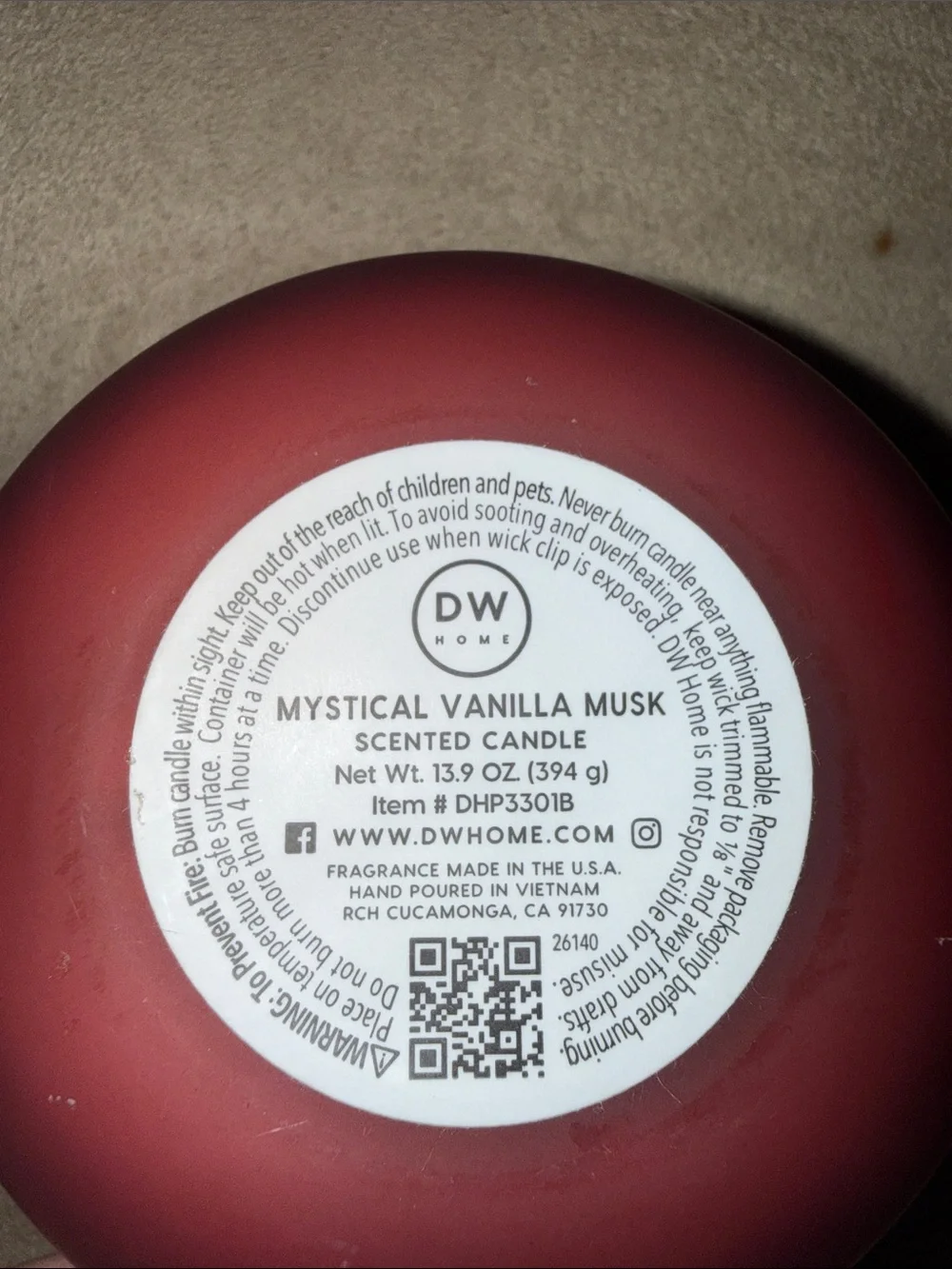 DW Home scented candle